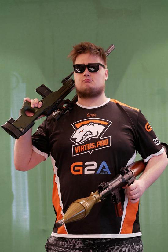 Tabe更博晒照：分享一些伦敦的点点滴滴 去MSI后头要秃了！